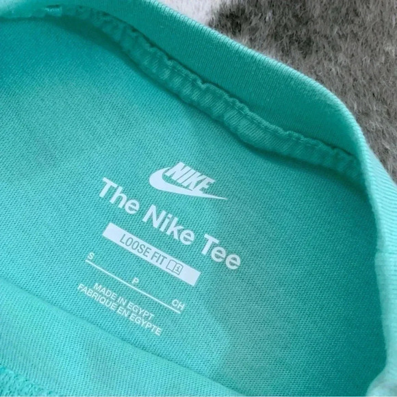 Nike Center Swoosh Tee - Picture 5 of 9